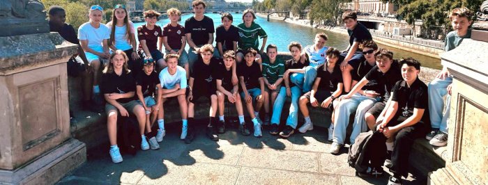 Rugby, visites, échanges : le déplacement inoubliable des U14 de La Hulpe à Paris